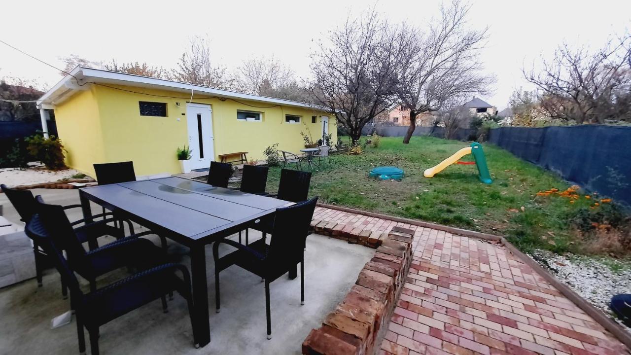 Hi-Bp Garden City Batsanyi Tiny House Near The City Train With Free Parking Βουδαπέστη Εξωτερικό φωτογραφία
