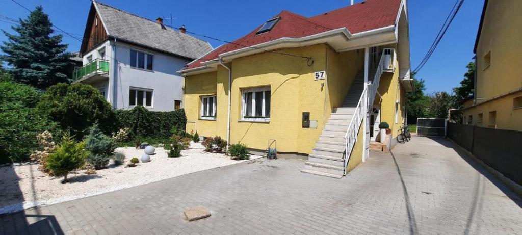 Hi-Bp Garden City Batsanyi Tiny House Near The City Train With Free Parking Βουδαπέστη Εξωτερικό φωτογραφία