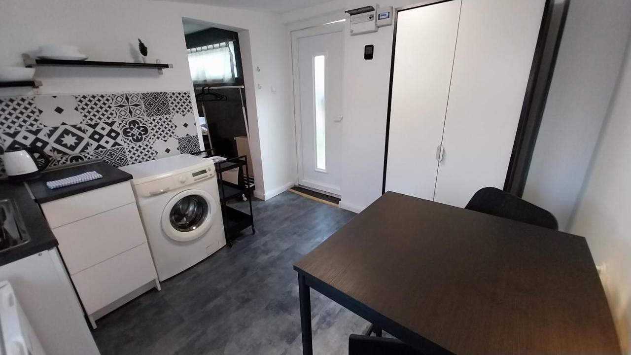 Hi-Bp Garden City Batsanyi Tiny House Near The City Train With Free Parking Βουδαπέστη Εξωτερικό φωτογραφία