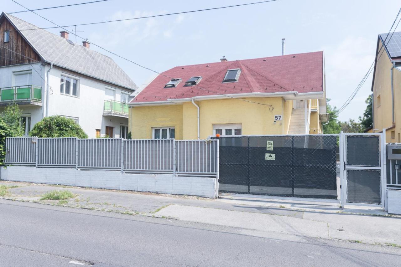 Hi-Bp Garden City Batsanyi Tiny House Near The City Train With Free Parking Βουδαπέστη Εξωτερικό φωτογραφία